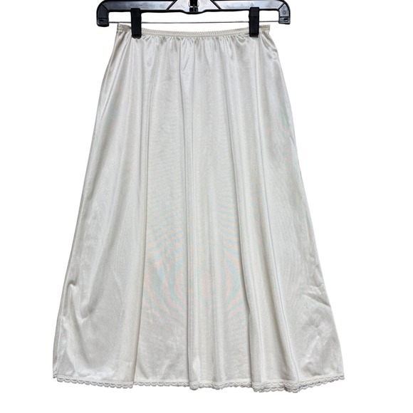 Vanity Fair Other - Vanity Fair Vintage Half Slip Ivory Nylon Scalloped Lace Trim Midi Length‎ USA